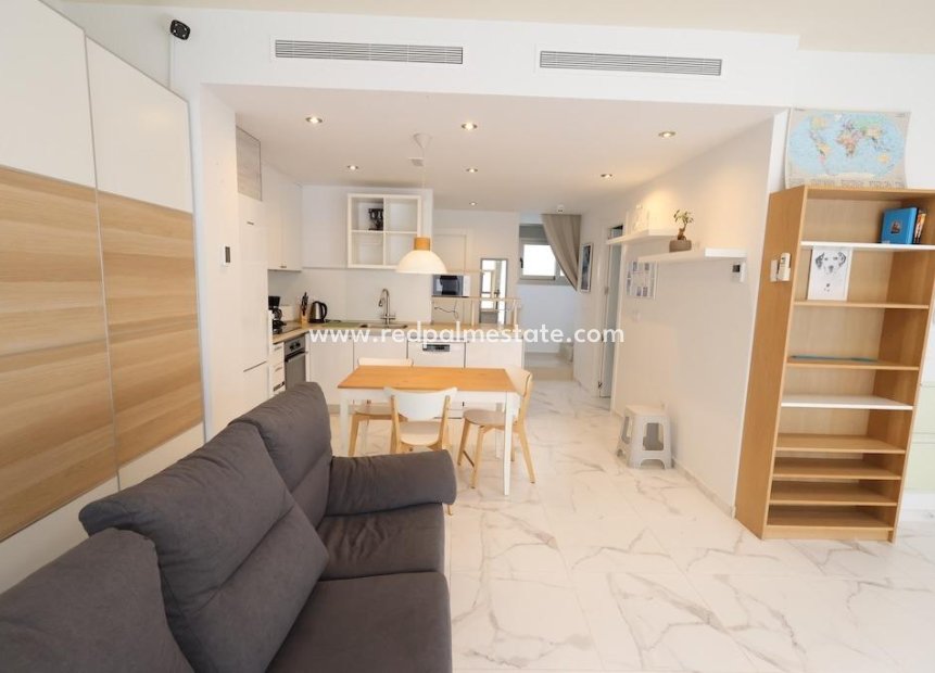 Revente - Villa -
Orihuela Costa