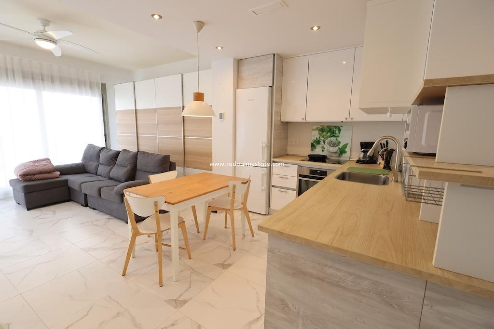 Revente - Villa -
Orihuela Costa