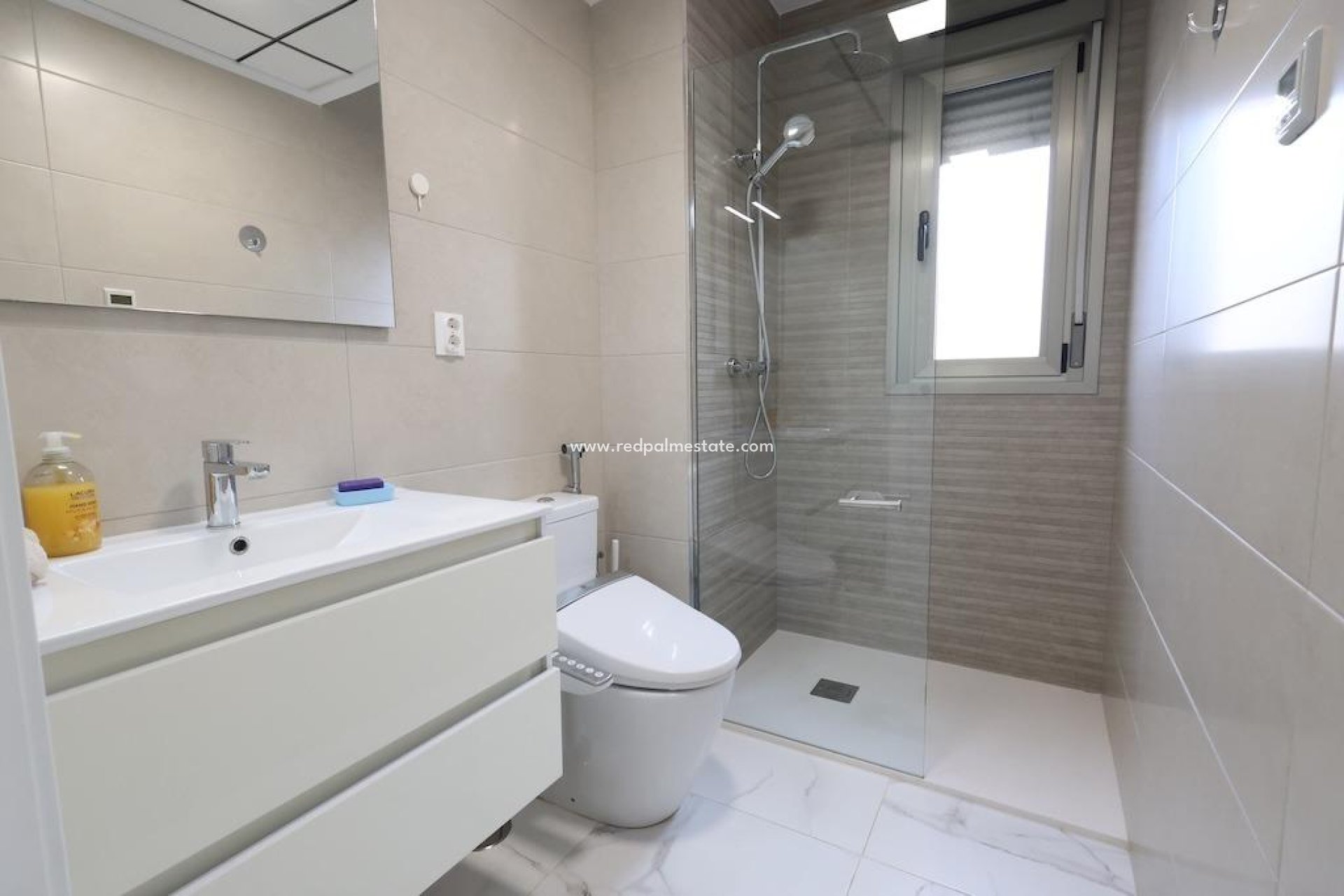 Revente - Villa -
Orihuela Costa