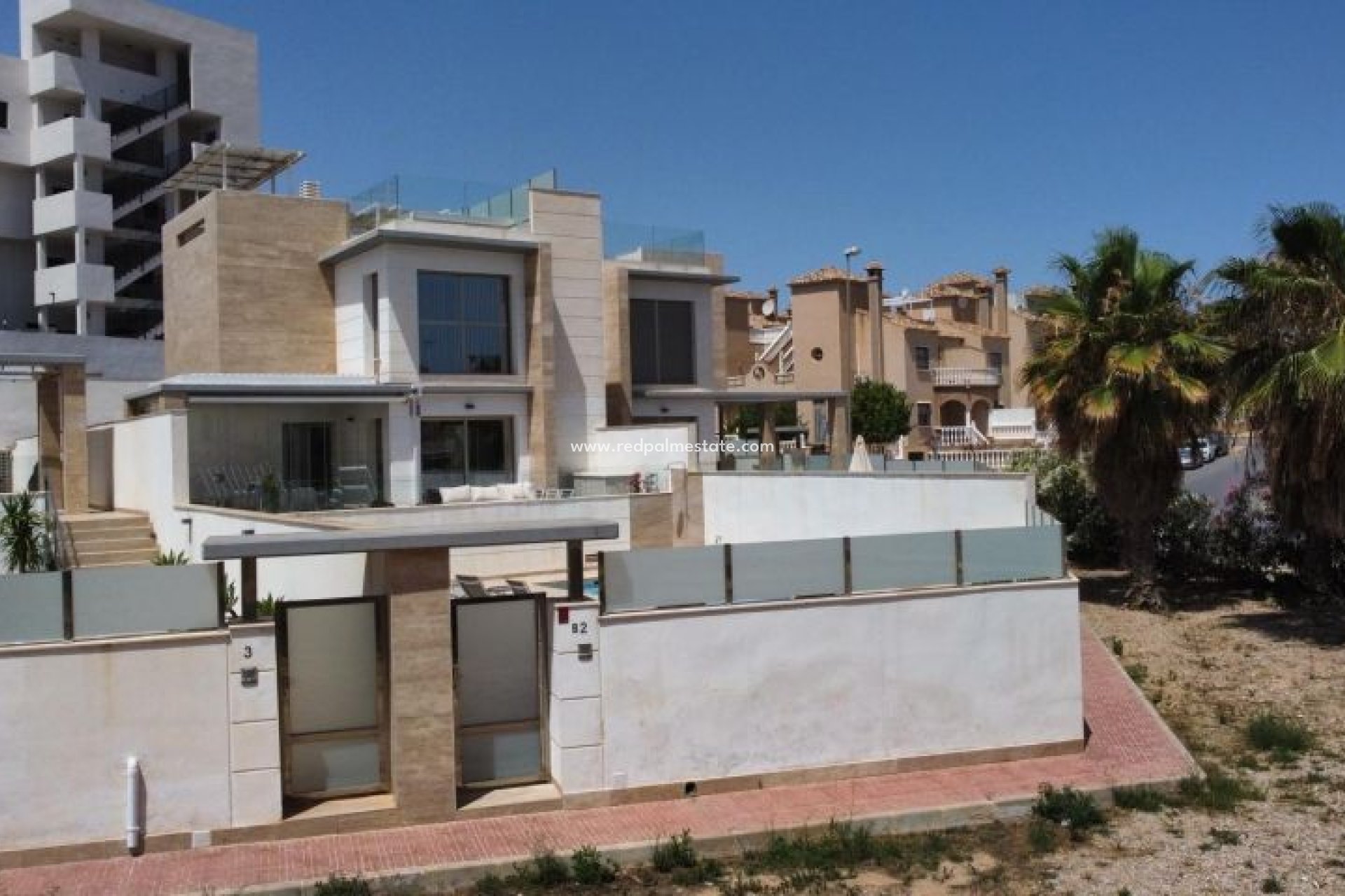 Revente - Villa -
Orihuela Costa