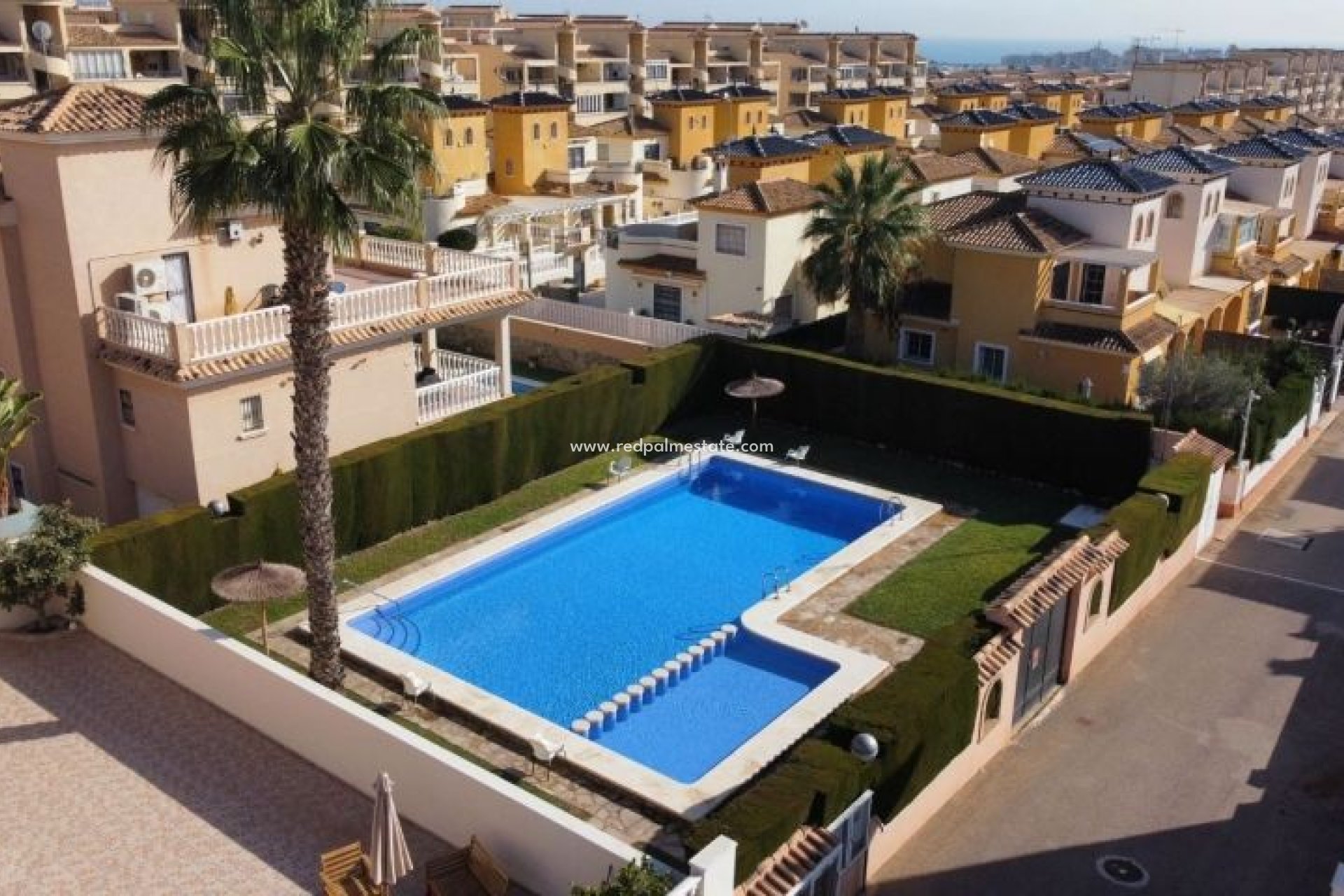 Revente - Villa -
Orihuela Costa
