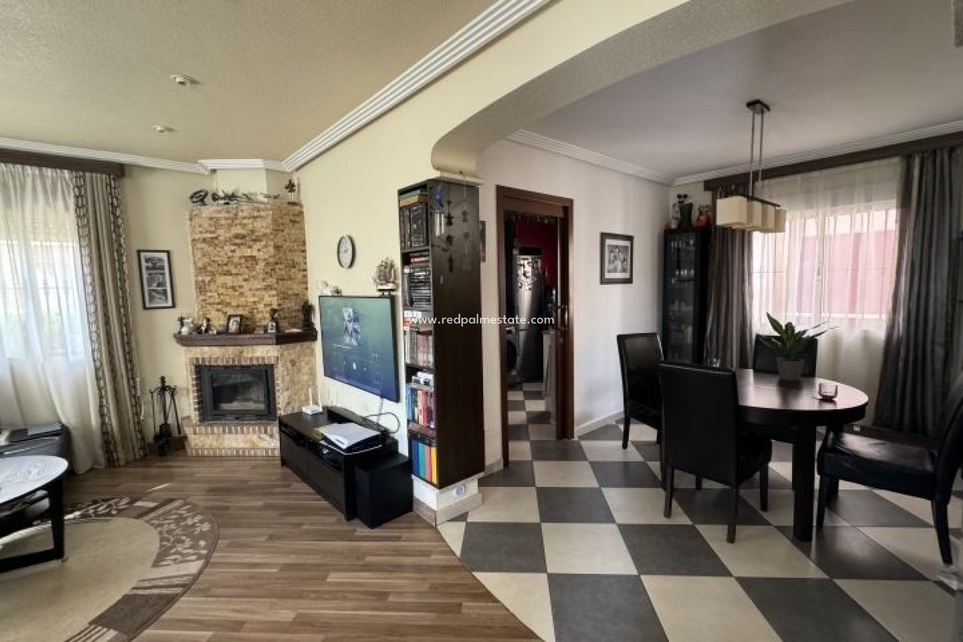 Revente - Villa -
Orihuela Costa