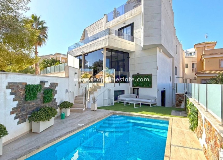 Revente - Villa -
Orihuela Costa