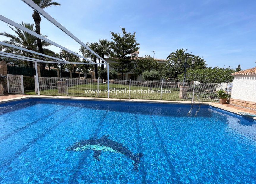 Revente - Villa -
Orihuela Costa