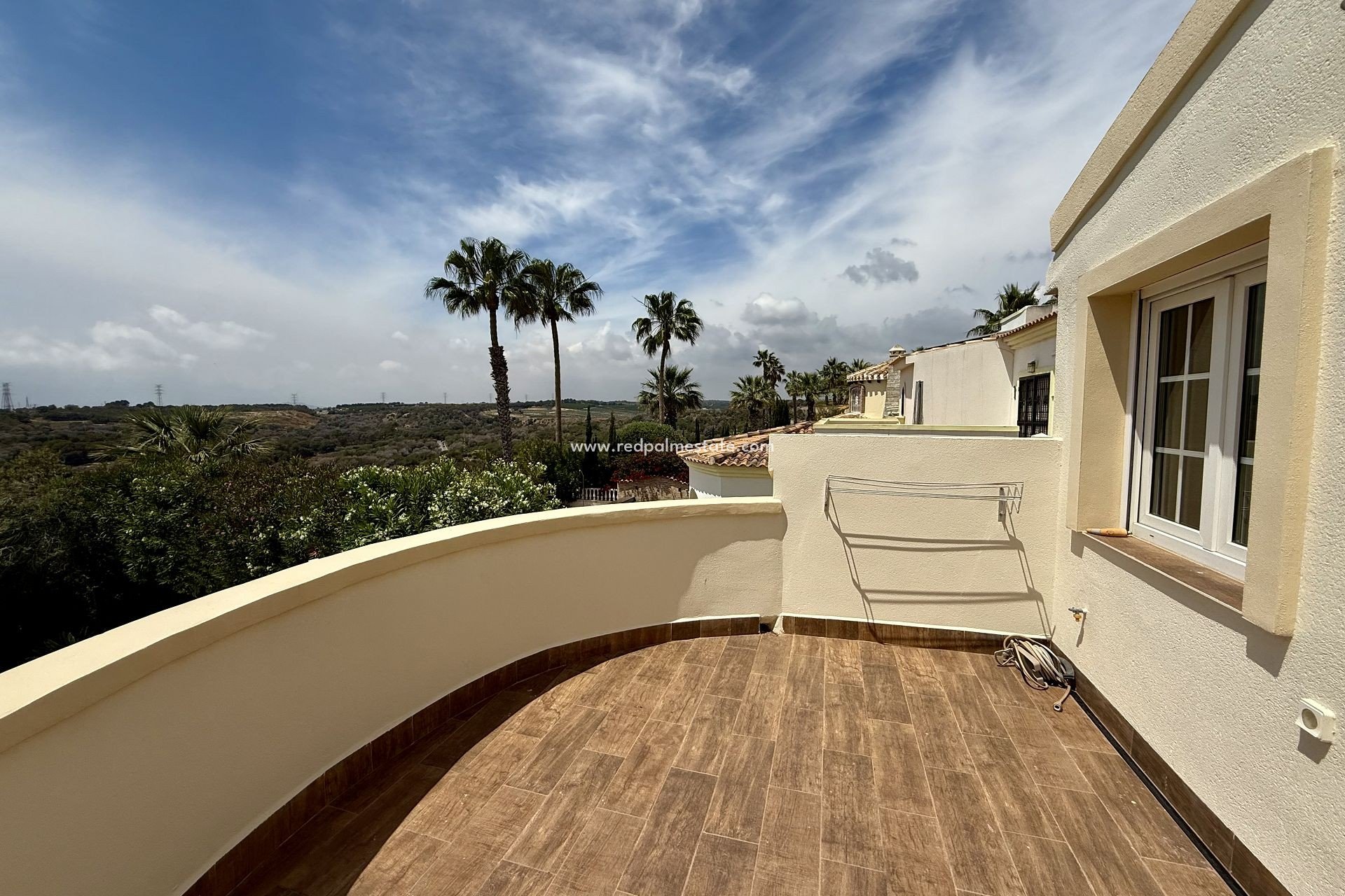 Revente - Villa -
Orihuela Costa