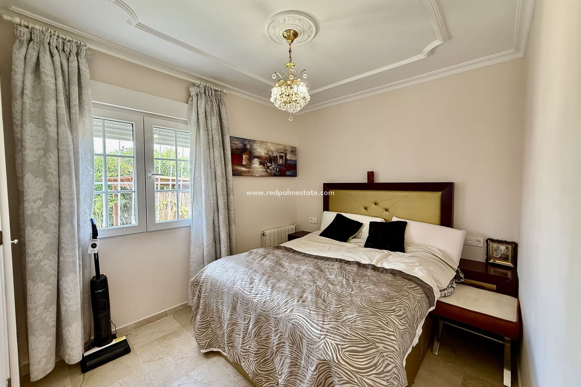 Revente - Villa -
Orihuela Costa