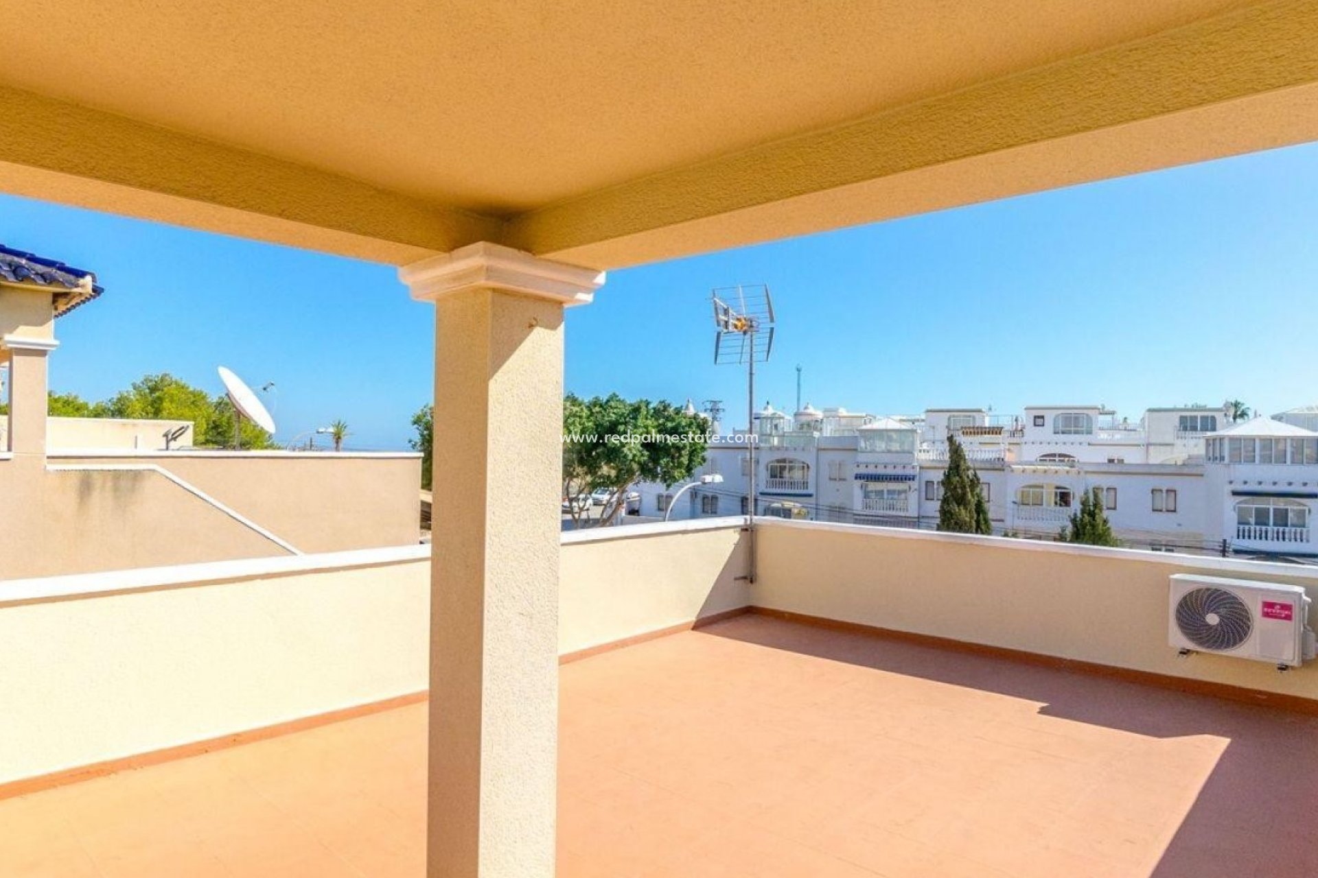 Revente - Villa -
Orihuela Costa