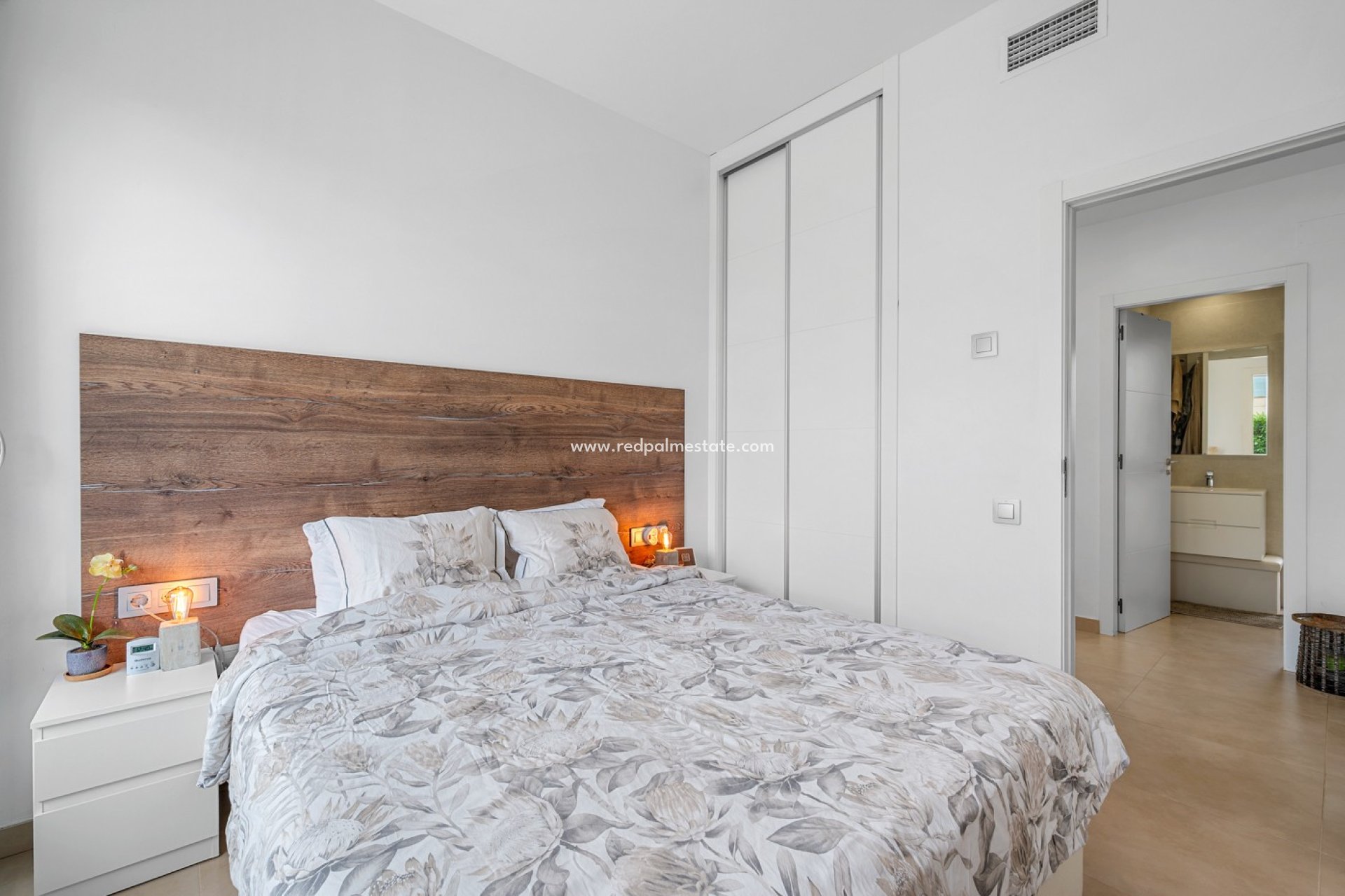 Revente - Villa -
Orihuela Costa