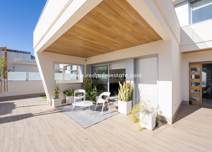 Revente - Villa -
Orihuela Costa