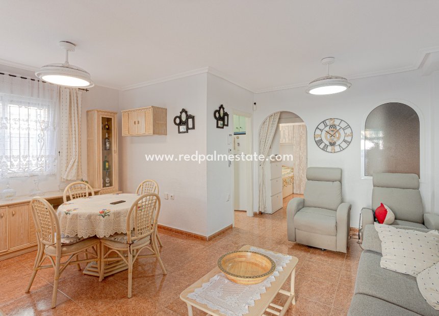 Revente - Villa -
Orihuela Costa