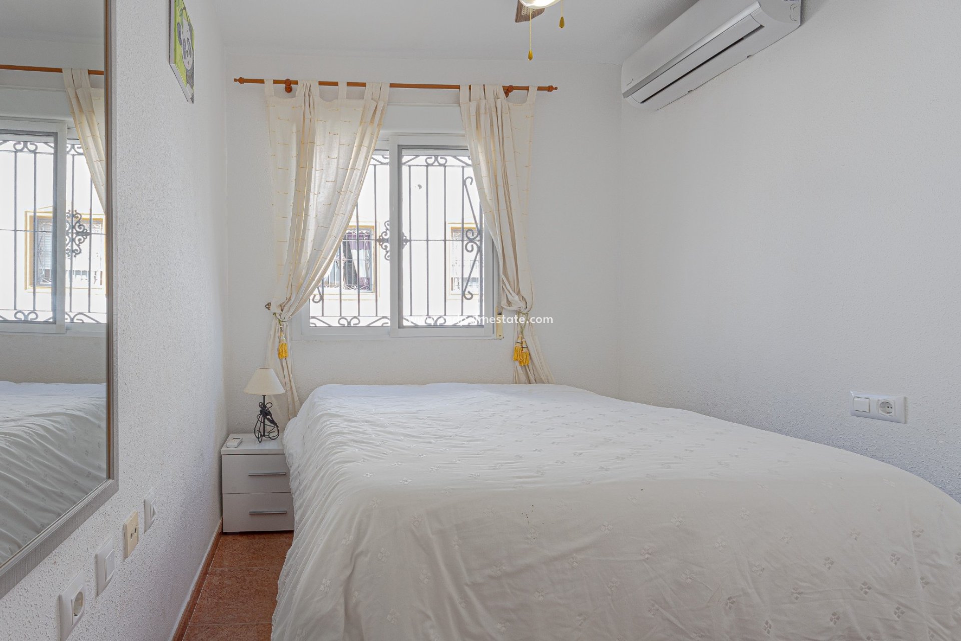 Revente - Villa -
Orihuela Costa