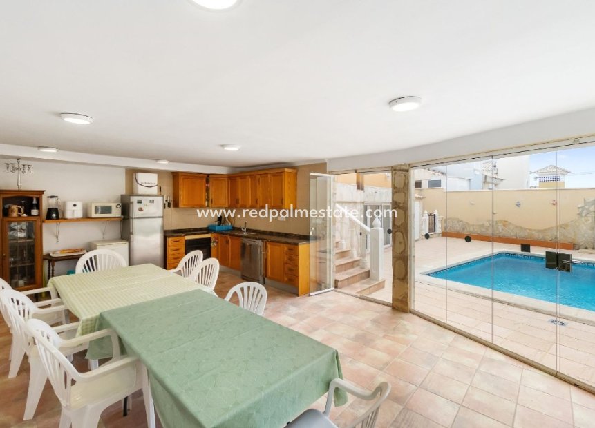 Revente - Villa -
Orihuela Costa