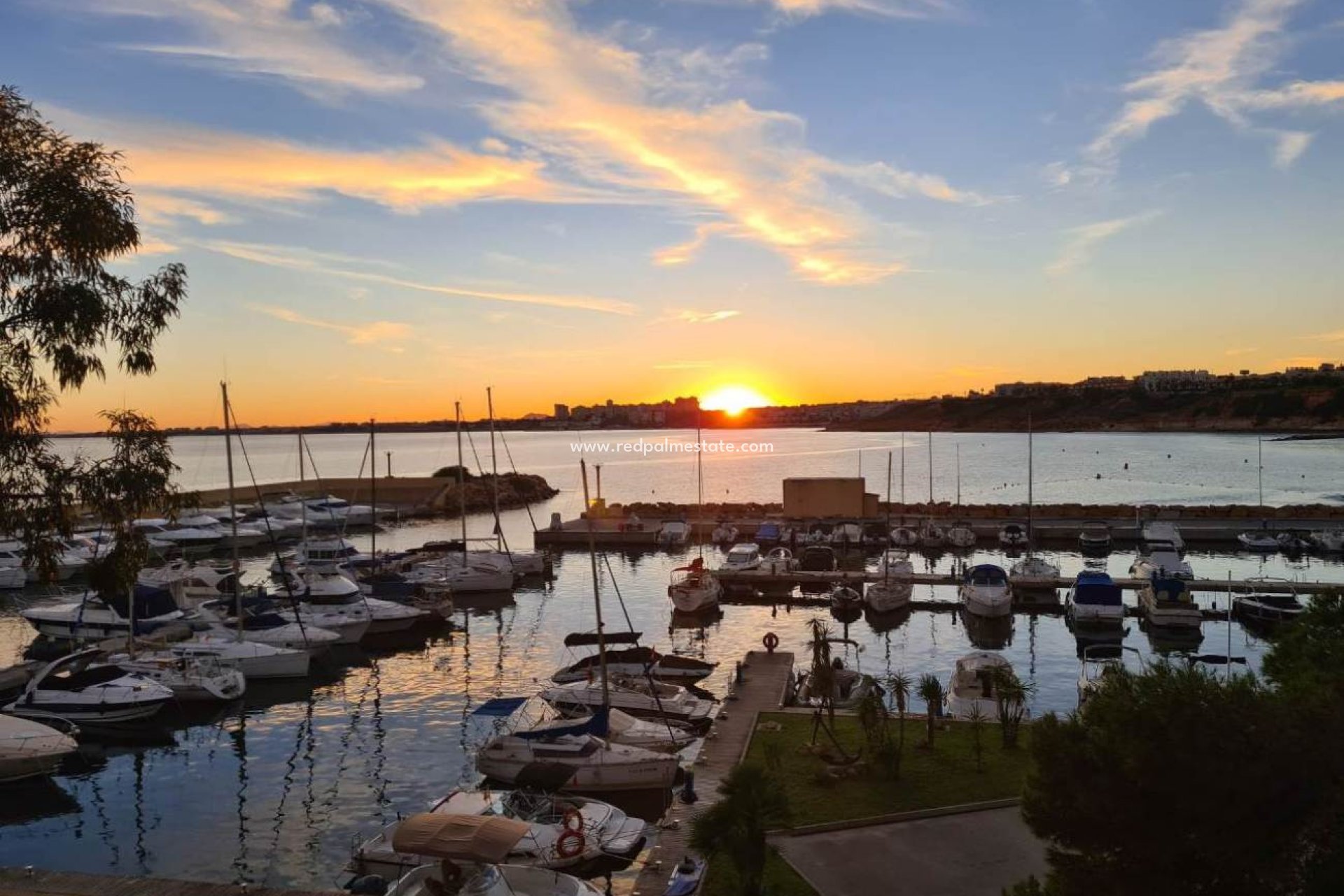 Revente - Villa -
Orihuela Costa