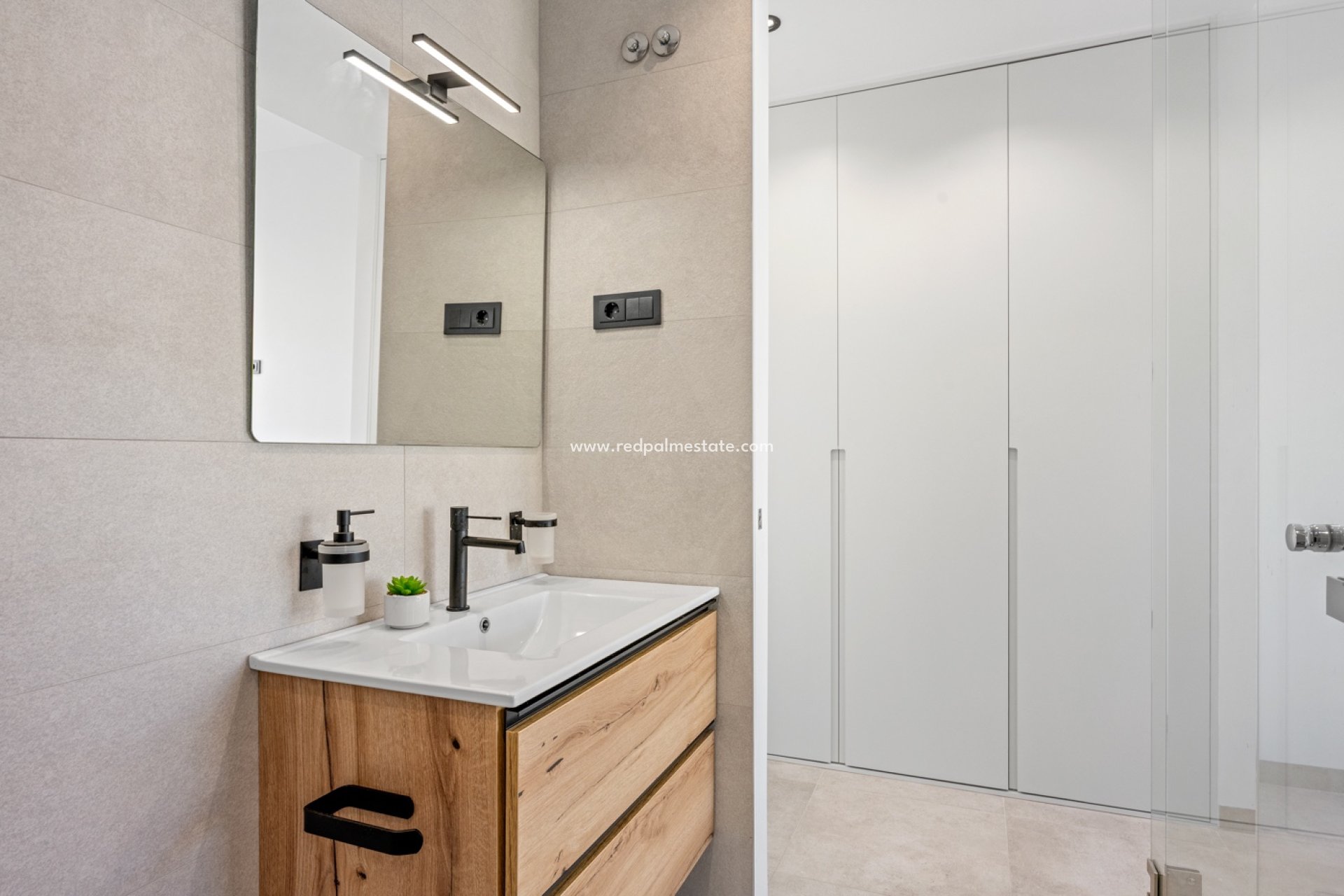 Revente - Villa -
Orihuela Costa