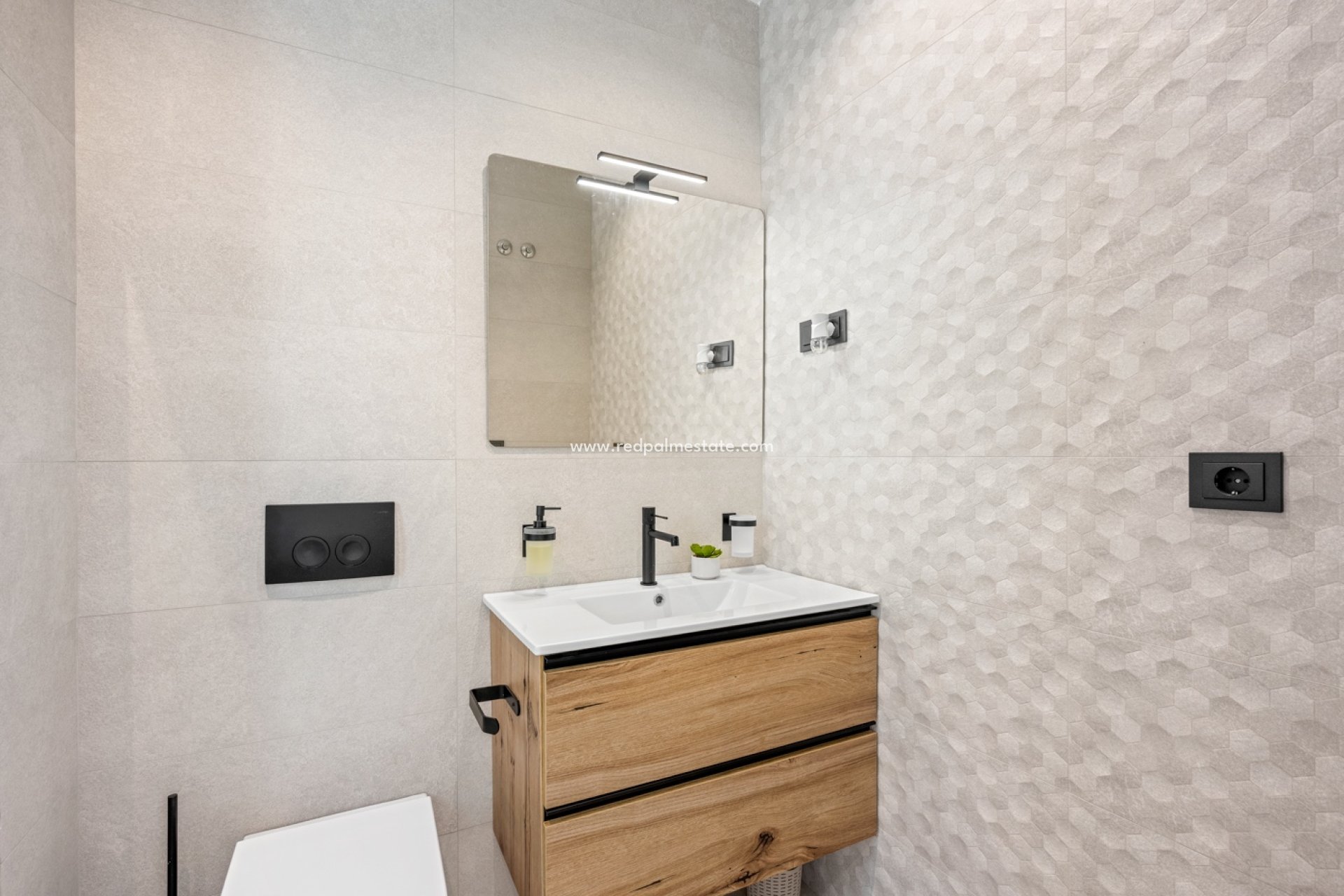 Revente - Villa -
Orihuela Costa