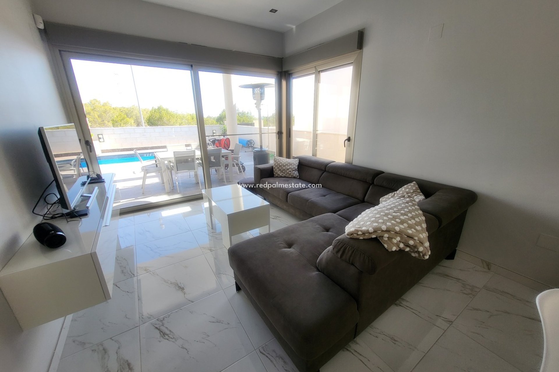 Revente - Villa -
Orihuela Costa