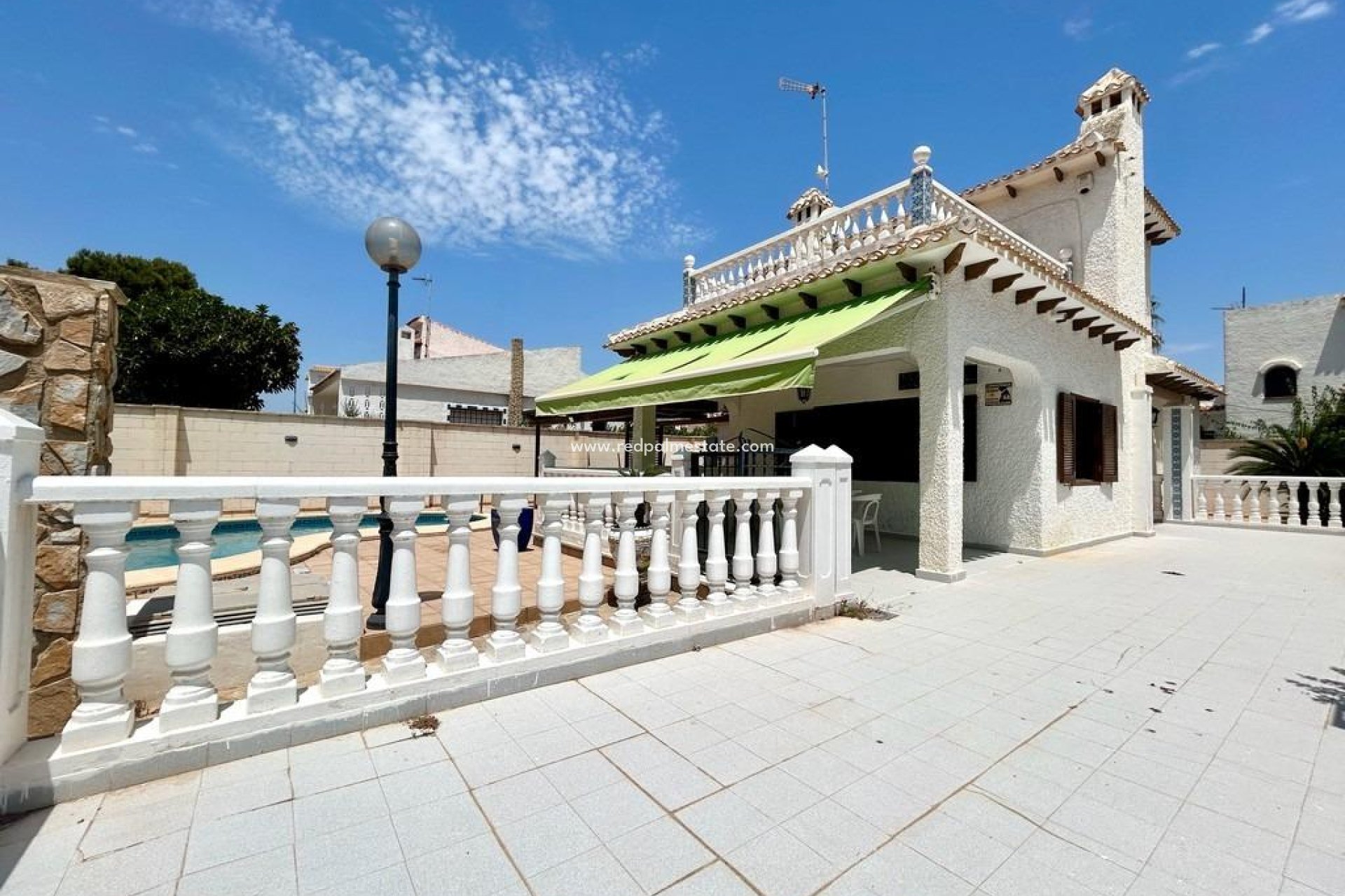 Revente - Villa -
Orihuela Costa