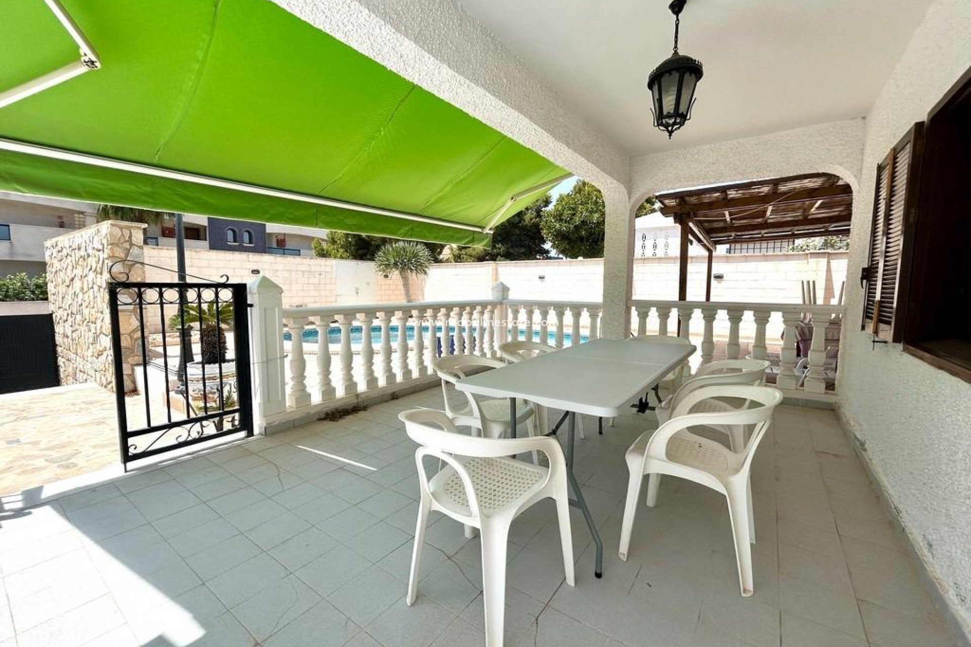 Revente - Villa -
Orihuela Costa