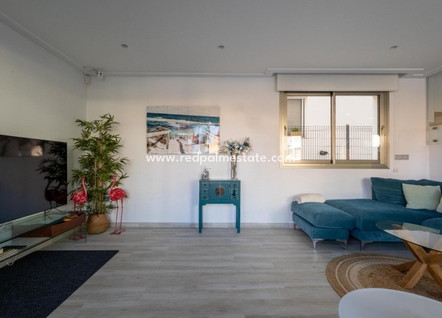 Revente - Villa -
Orihuela Costa