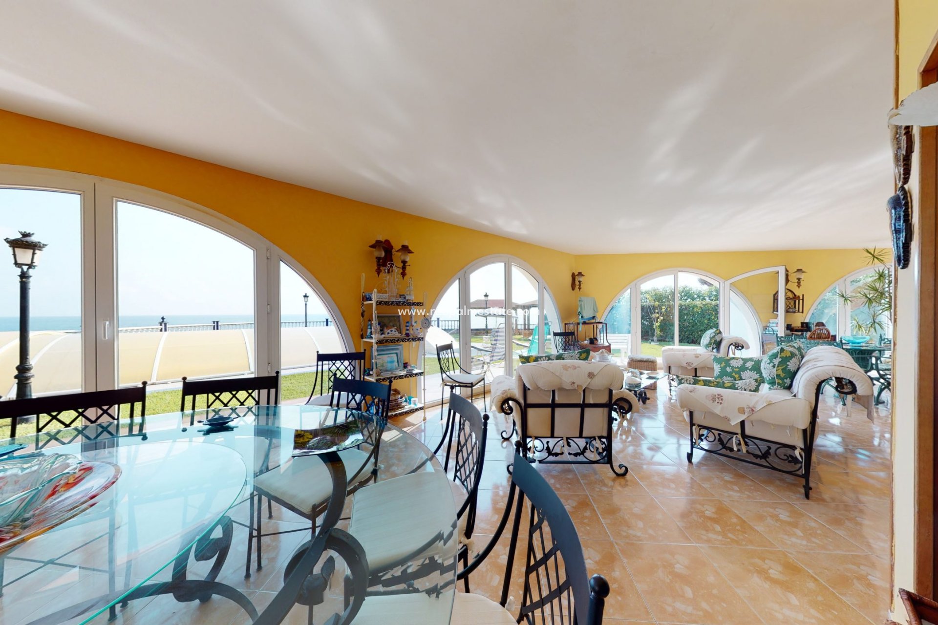 Revente - Villa -
Orihuela Costa