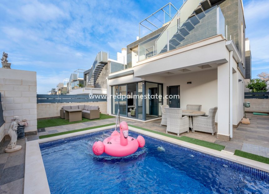 Revente - Villa -
Orihuela Costa