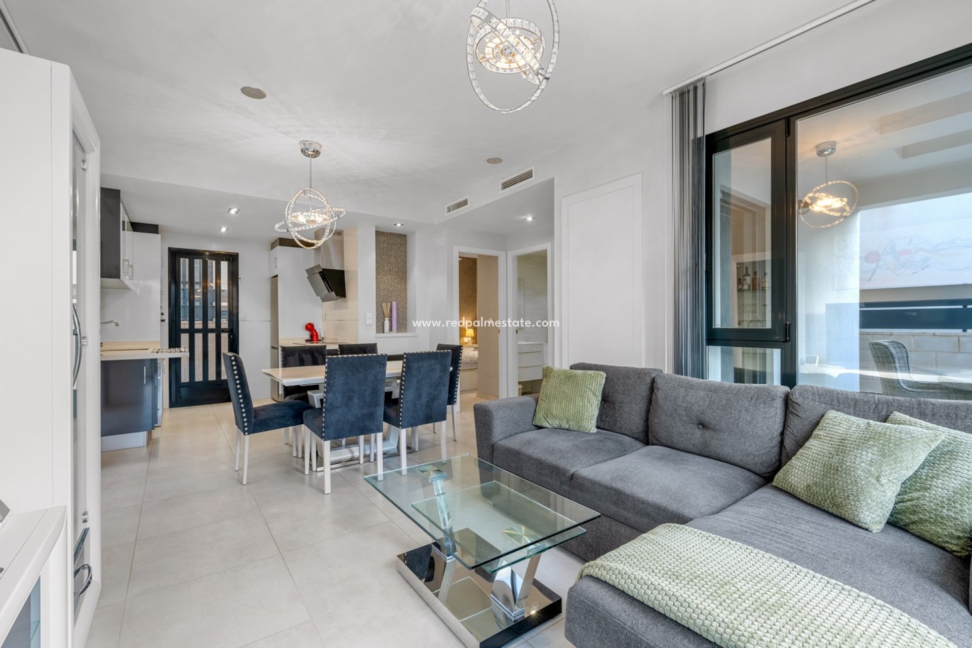 Revente - Villa -
Orihuela Costa