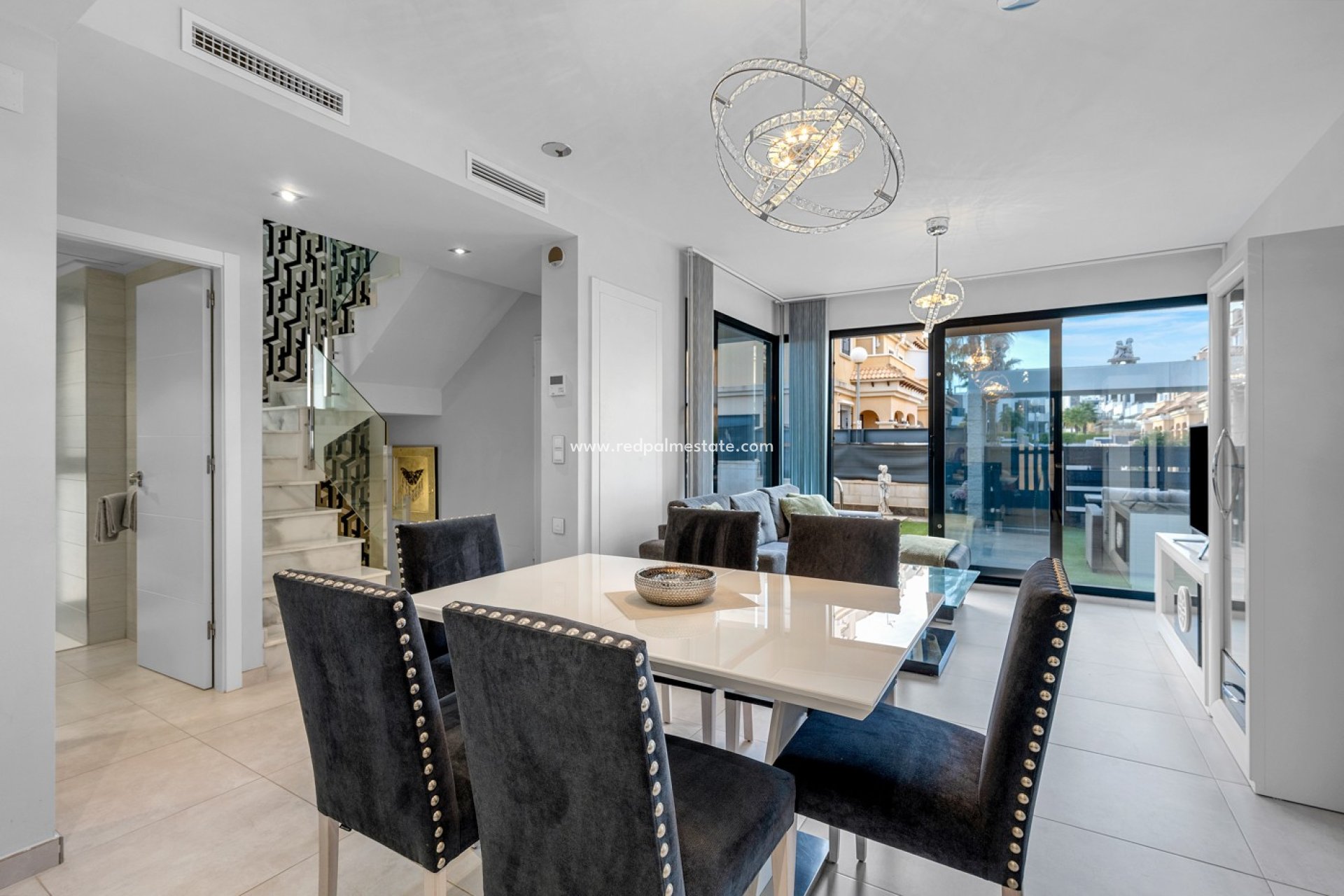 Revente - Villa -
Orihuela Costa