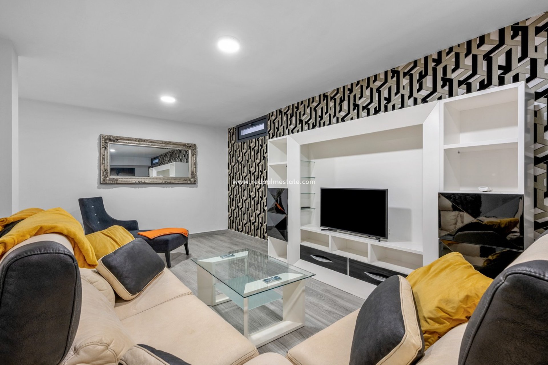 Revente - Villa -
Orihuela Costa