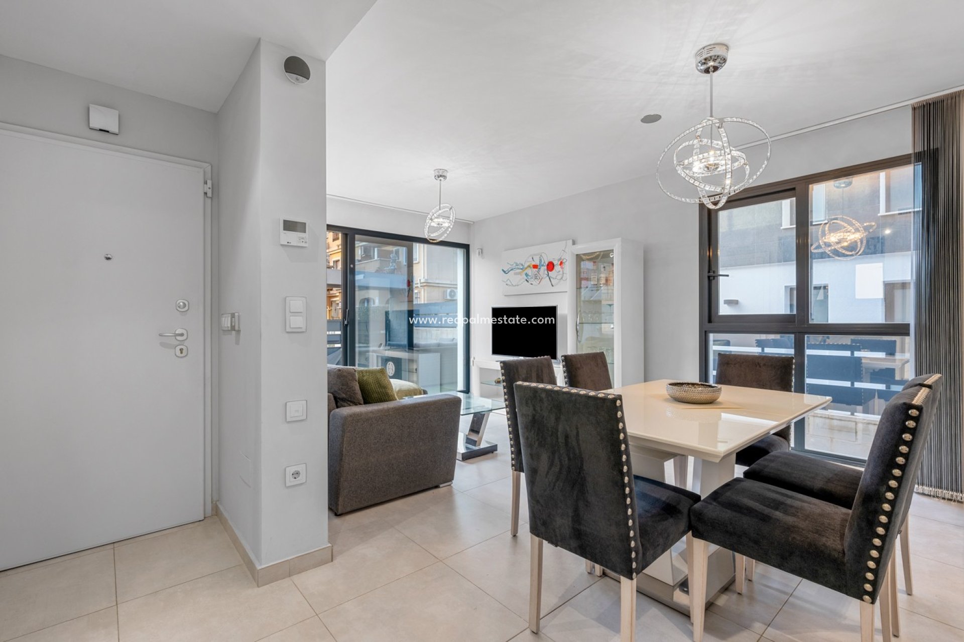 Revente - Villa -
Orihuela Costa