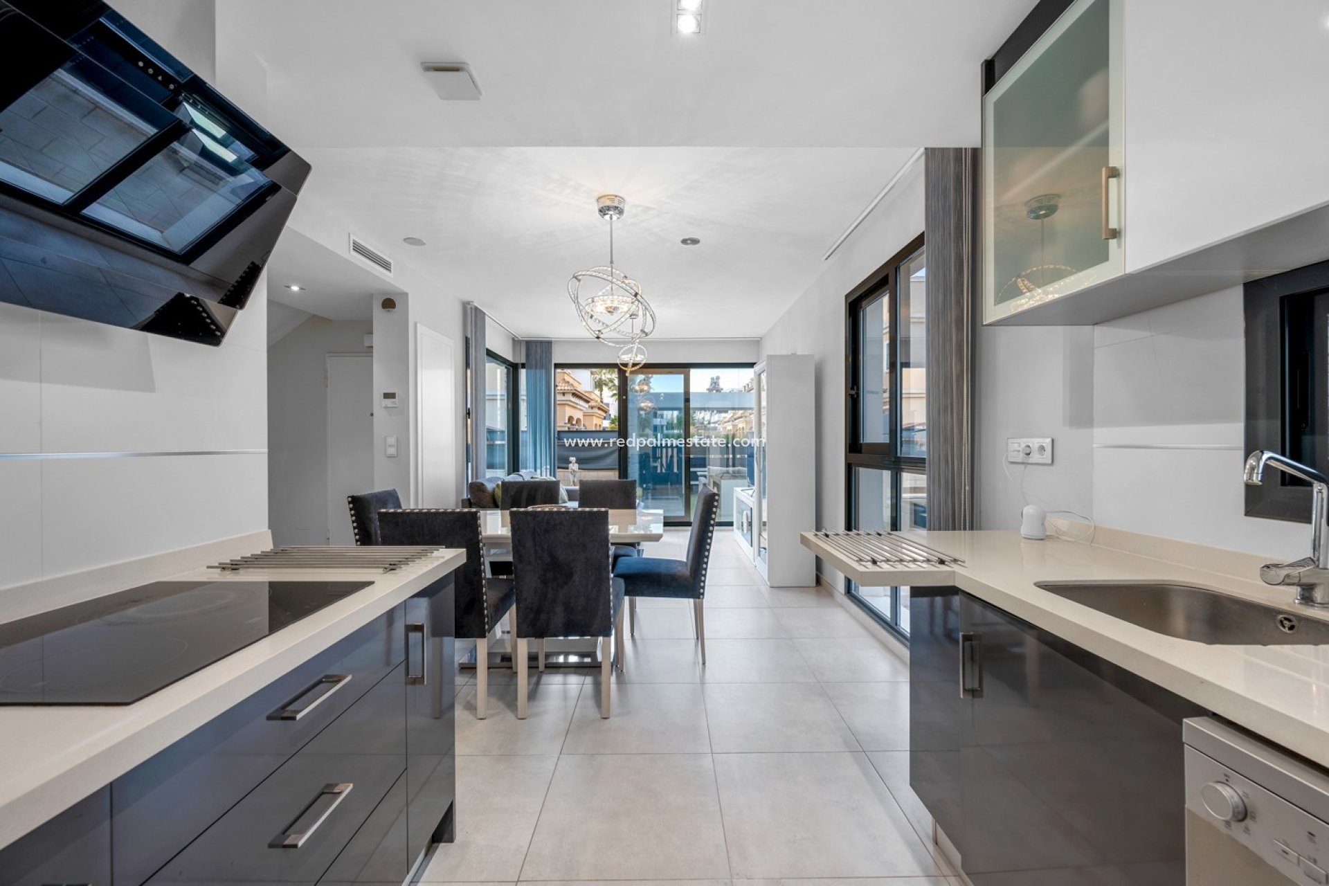 Revente - Villa -
Orihuela Costa