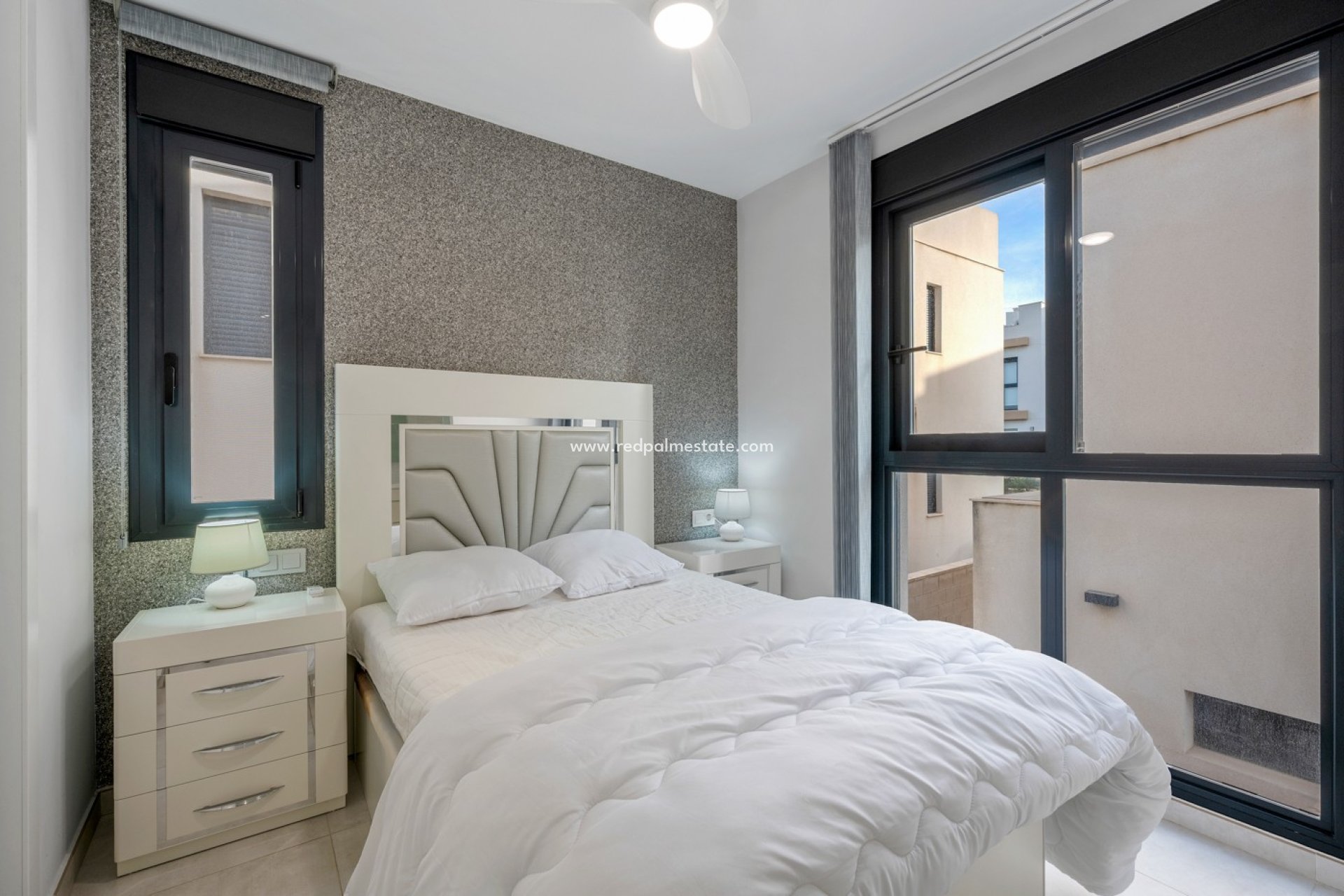 Revente - Villa -
Orihuela Costa