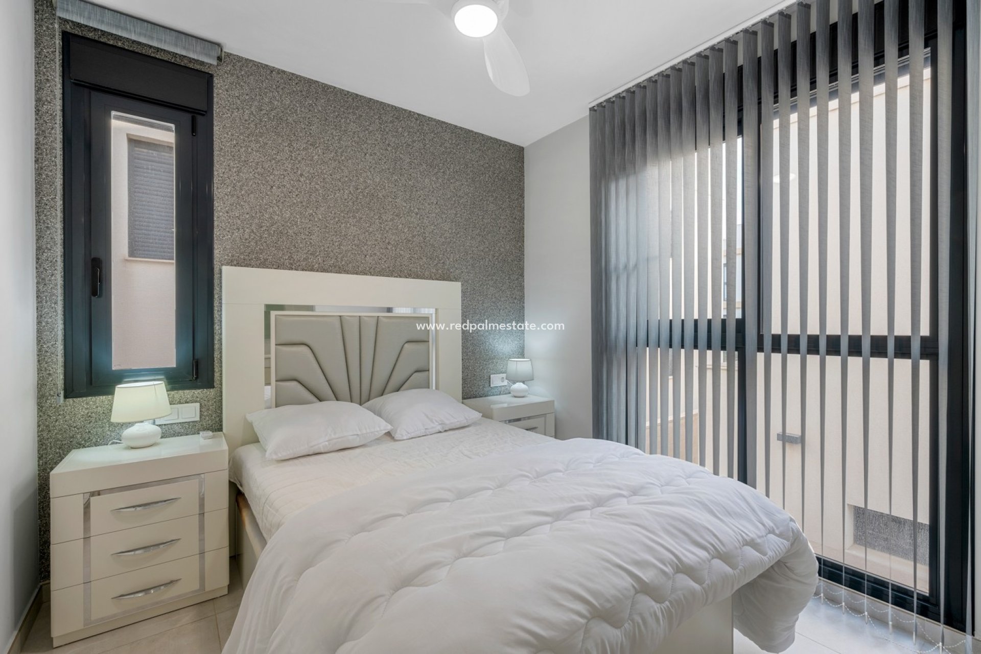 Revente - Villa -
Orihuela Costa