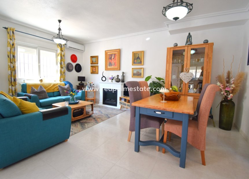 Revente - Villa -
Orihuela Costa