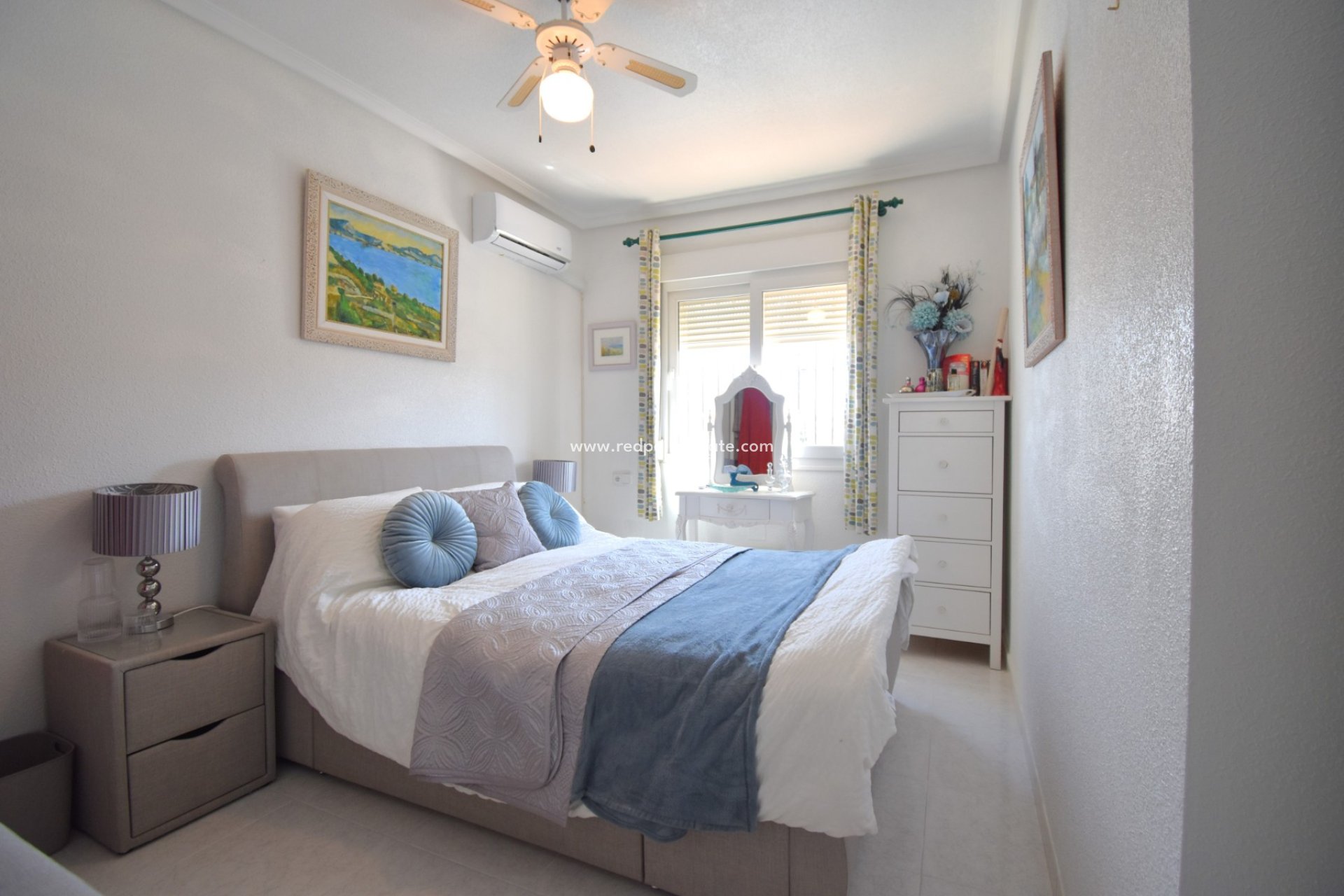 Revente - Villa -
Orihuela Costa