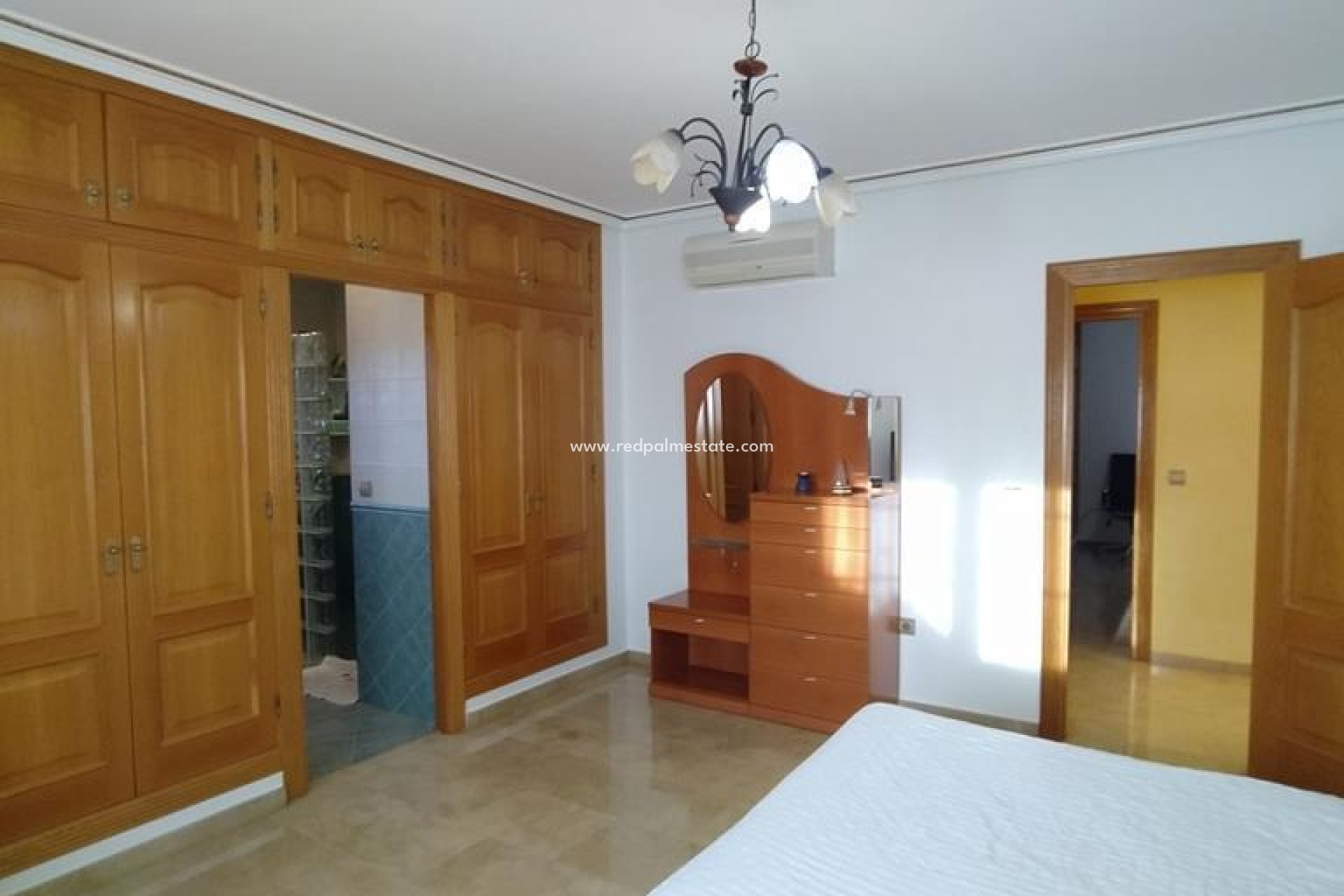 Revente - Villa -
Orihuela - LOS DESEMPARADOS