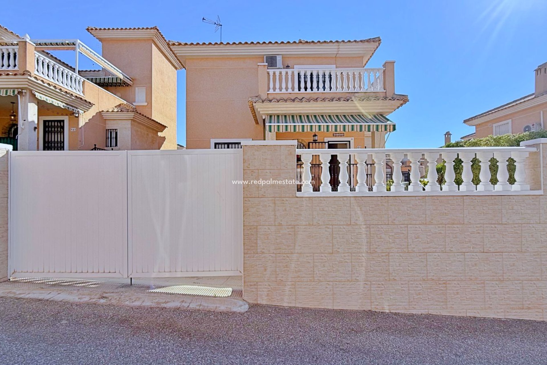 Revente - Villa -
Orihuela - Orihuela Costa