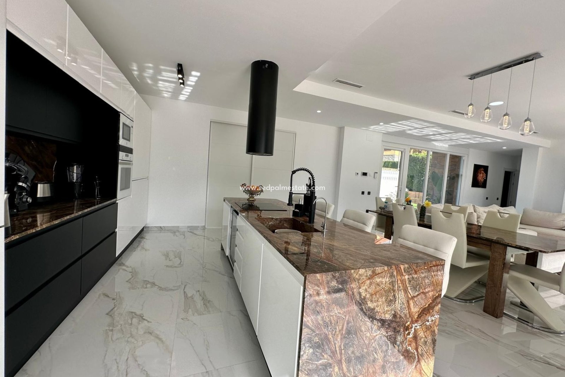 Revente - Villa -
Petrer - Inland