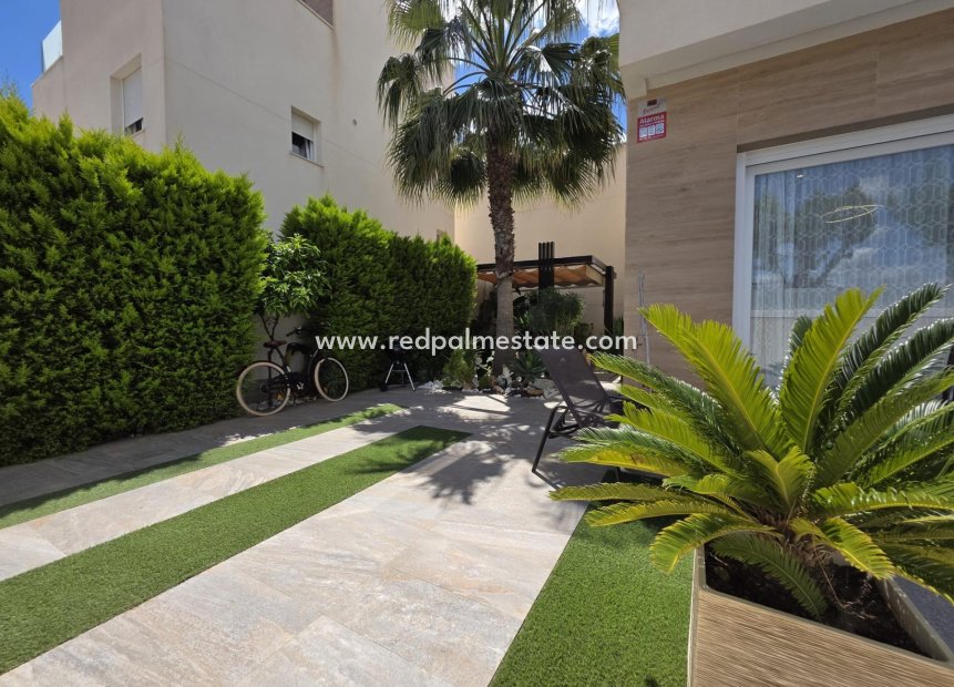 Revente - Villa -
Pilar de la Horadada - Zona Pueblo