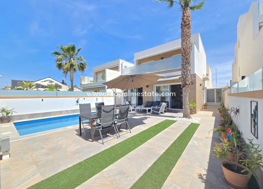 Revente - Villa -
Pilar de la Horadada