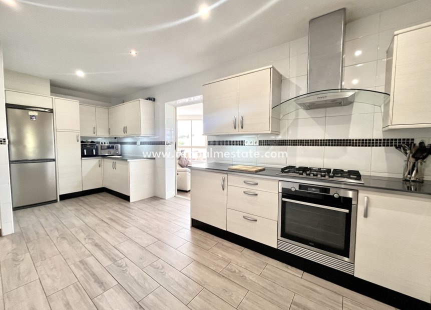 Revente - Villa -
Pinar de Campoverde - Inland