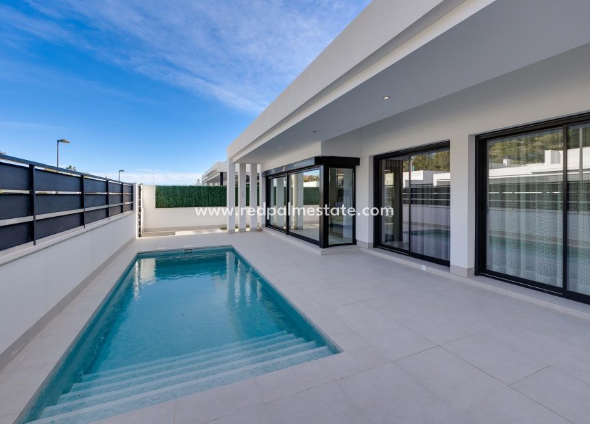 Revente - Villa -
Pinar de Campoverde - Inland