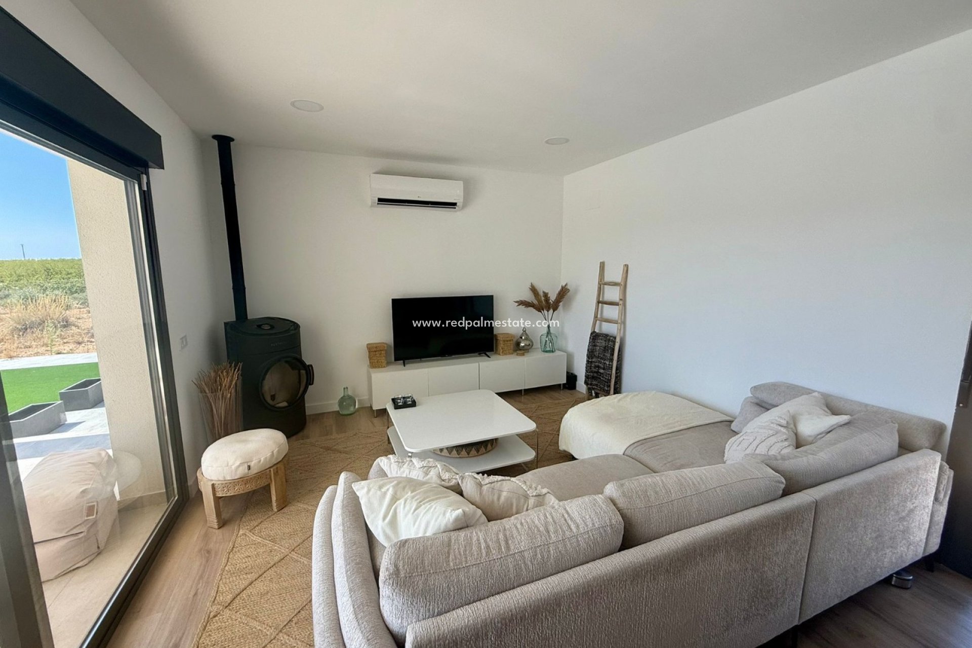 Revente - Villa -
Pinoso - Inland