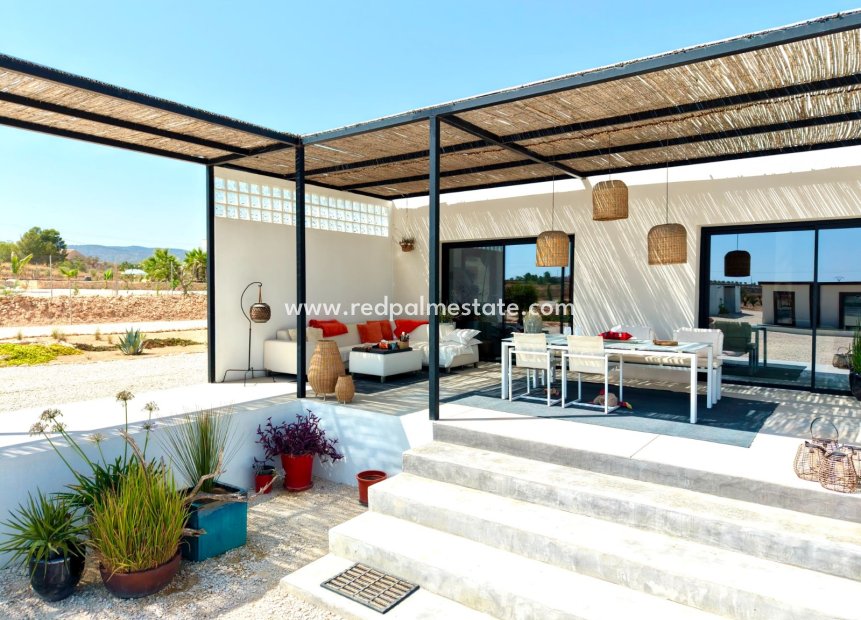 Revente - Villa -
Pinoso - Inland