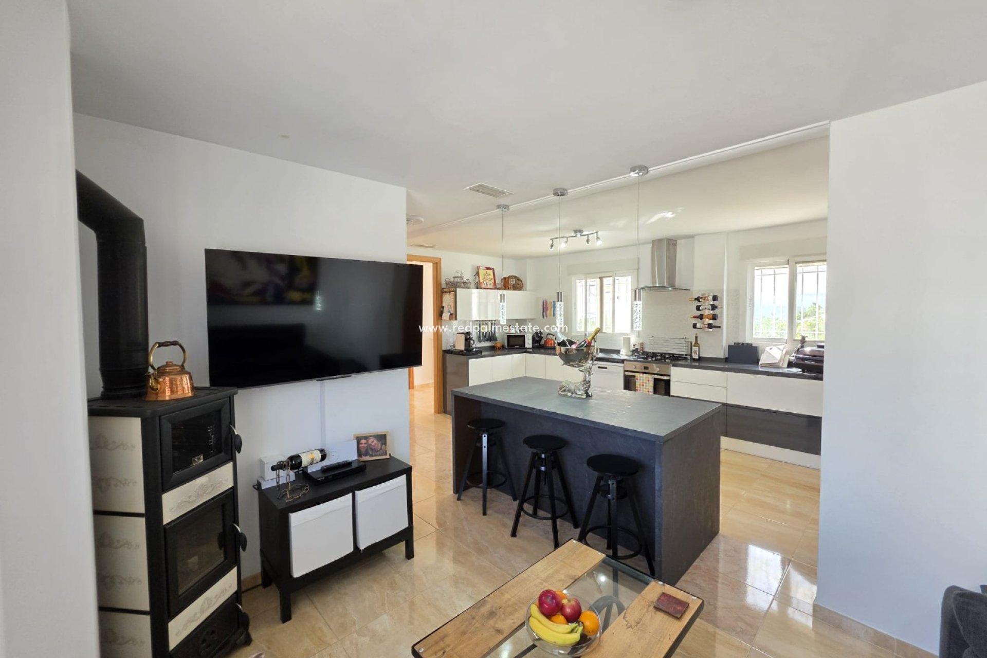 Revente - Villa -
Pinoso - Inland