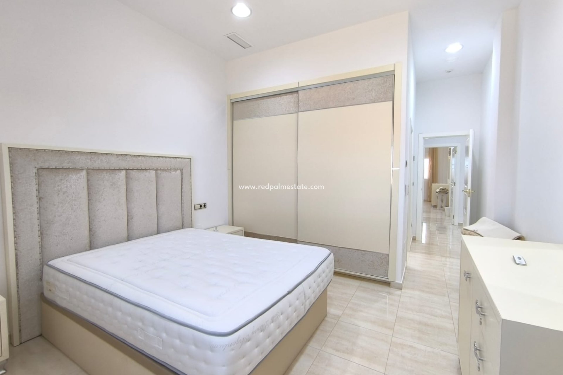 Revente - Villa -
Pinoso - Inland