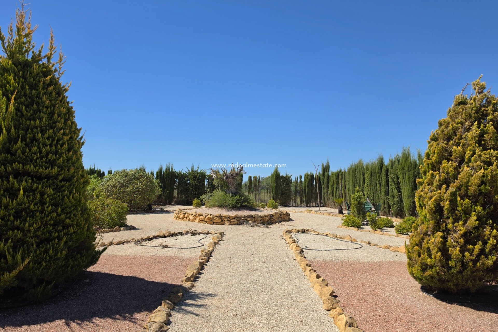 Revente - Villa -
Pinoso - Inland