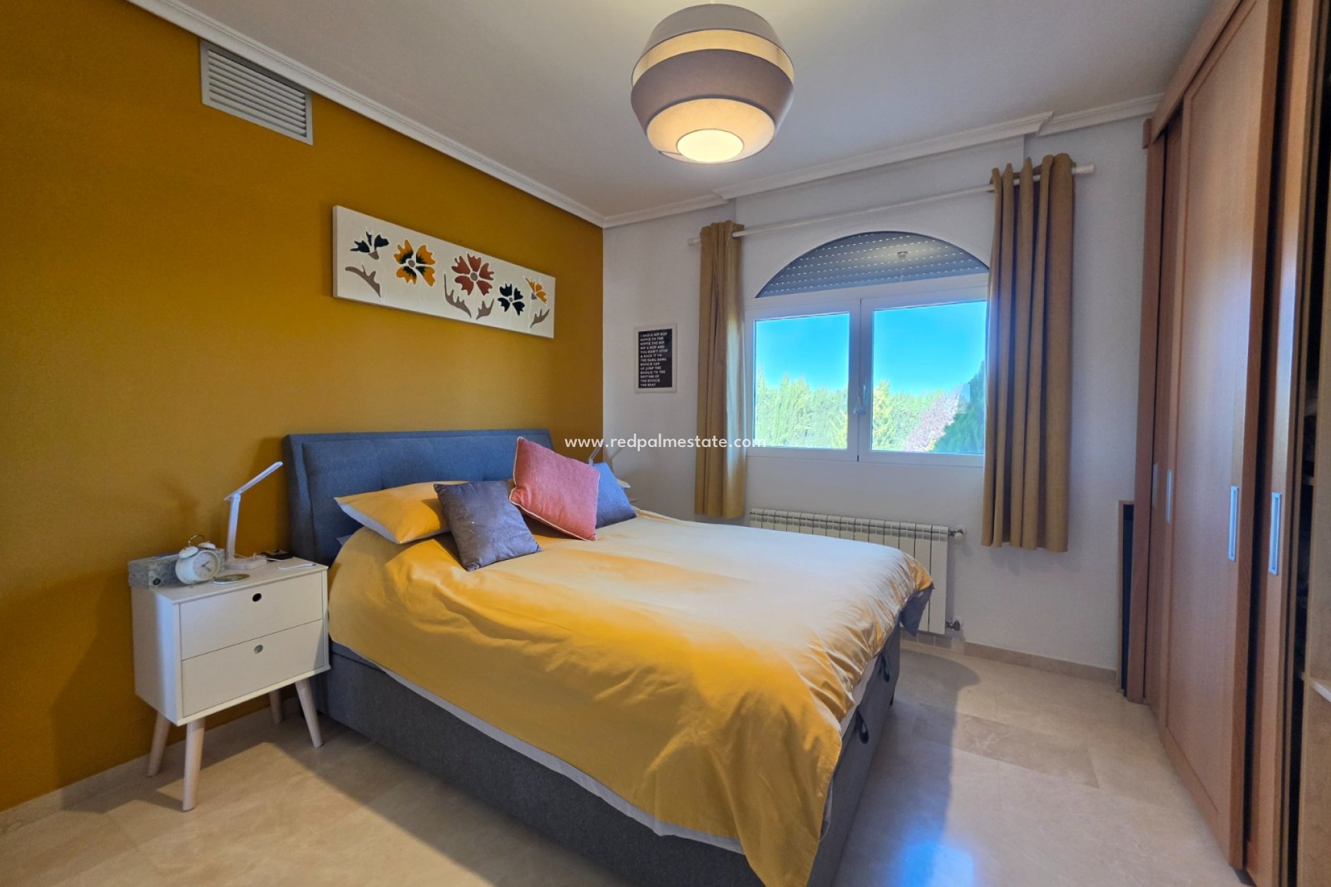 Revente - Villa -
Pinoso - Inland