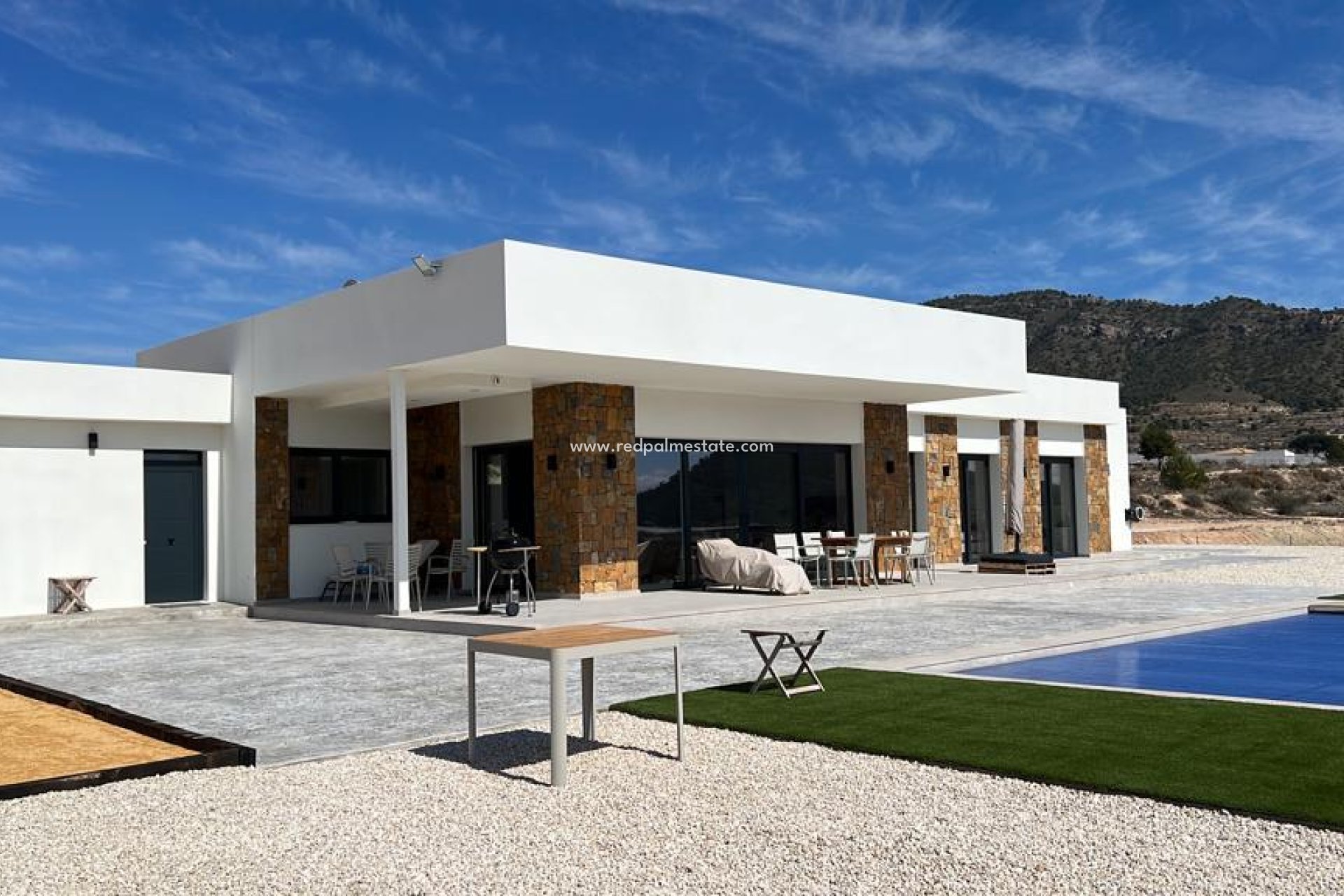 Revente - Villa -
Pinoso - Inland