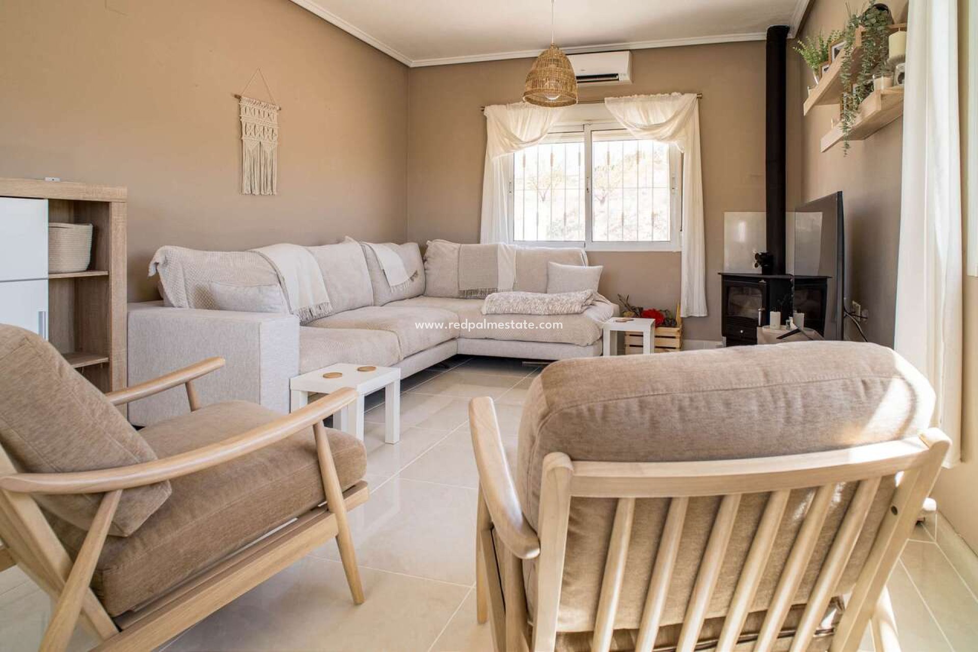 Revente - Villa -
Pinoso - Inland