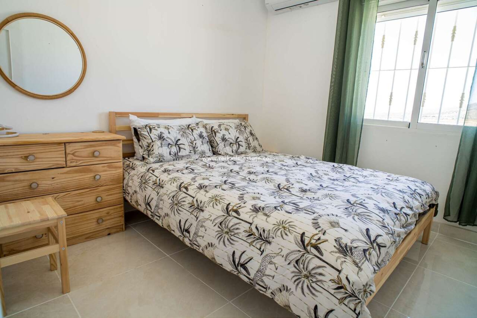 Revente - Villa -
Pinoso - Inland